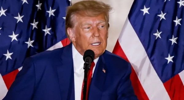 The Guardian’dan Çarpıcı Analiz: Hamaney’i Almak Mı, Askeri Tesisleri Vurmak Mı?